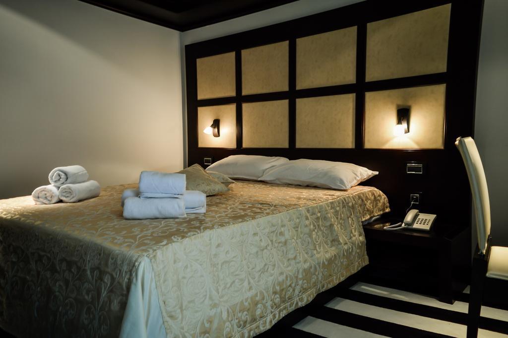 Hotel Amsterdam Budua Esterno foto
