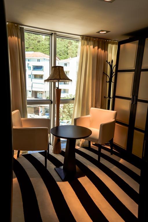 Hotel Amsterdam Budua Esterno foto